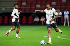 据业内人士 据业内人士