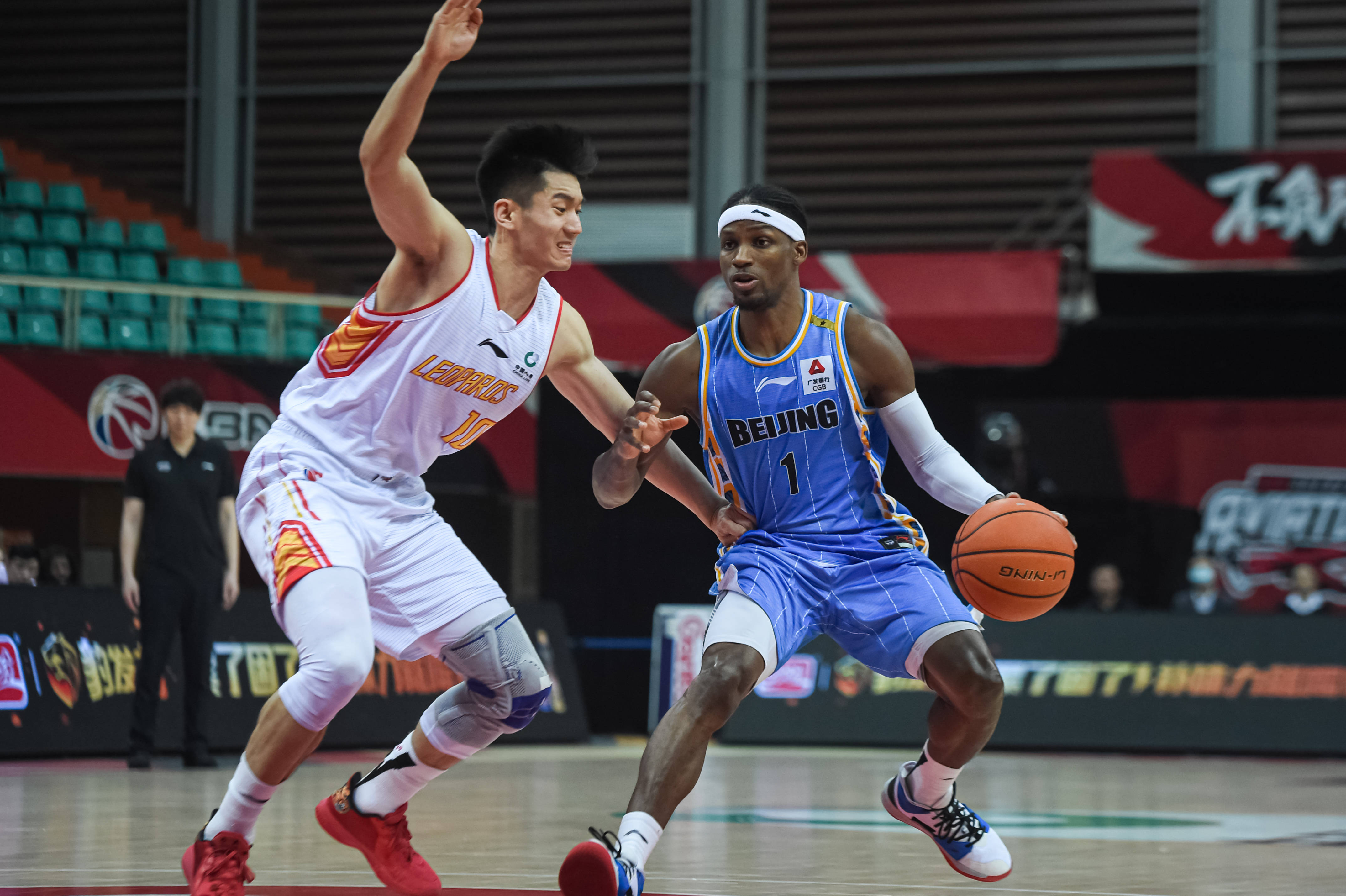 这个光芒四 这个光芒四