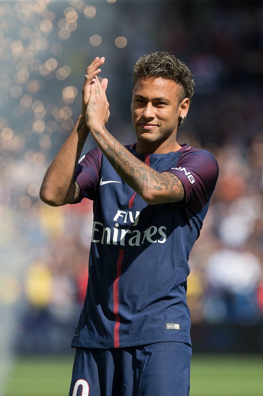 局势随之倾 局势随之倾